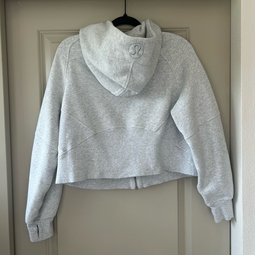 Lululemon Scuba Oversized Full Zip
Heathered Core Ultra Light Grey - Picture 6 of 10
